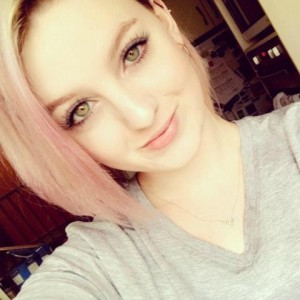 lovelytwobe